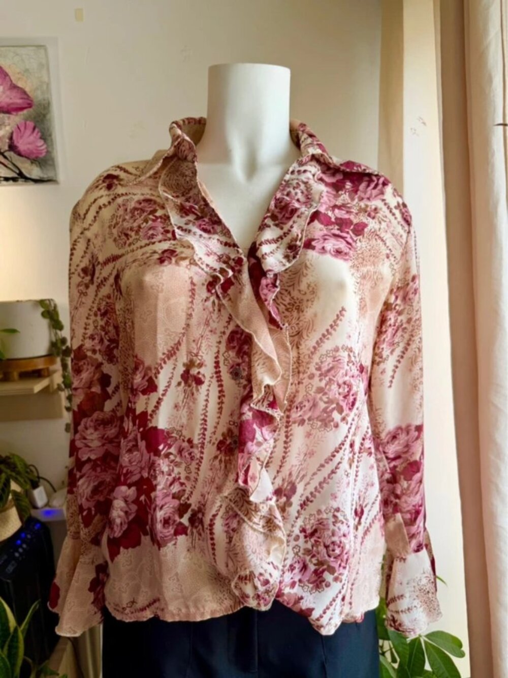 Vintage floral blouse in powder pink with ruffles